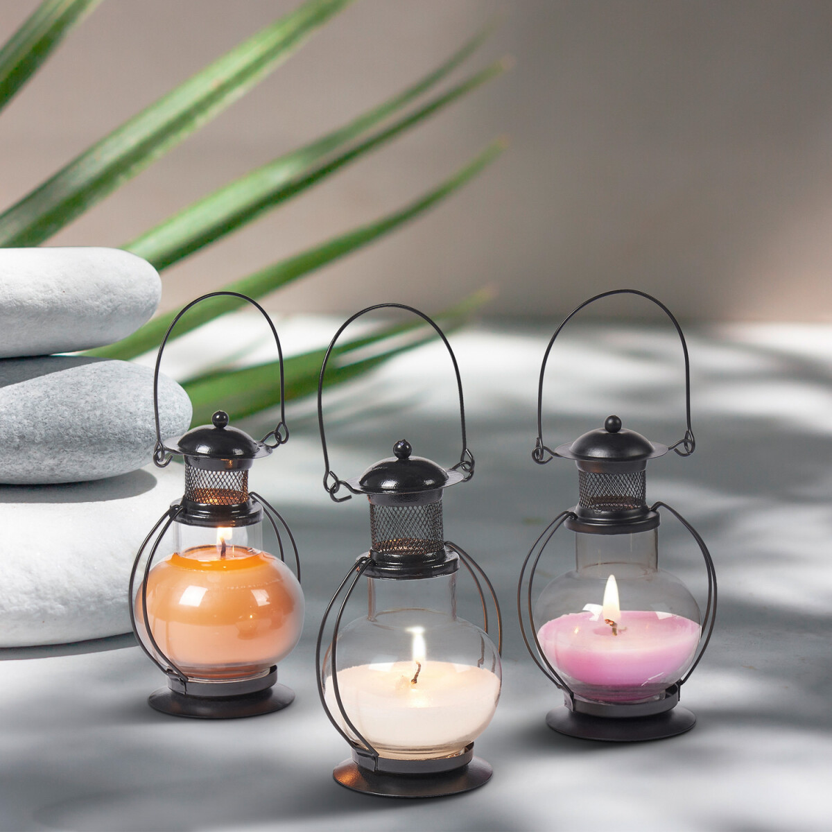 Set of 3 scented candles in mini lantern box