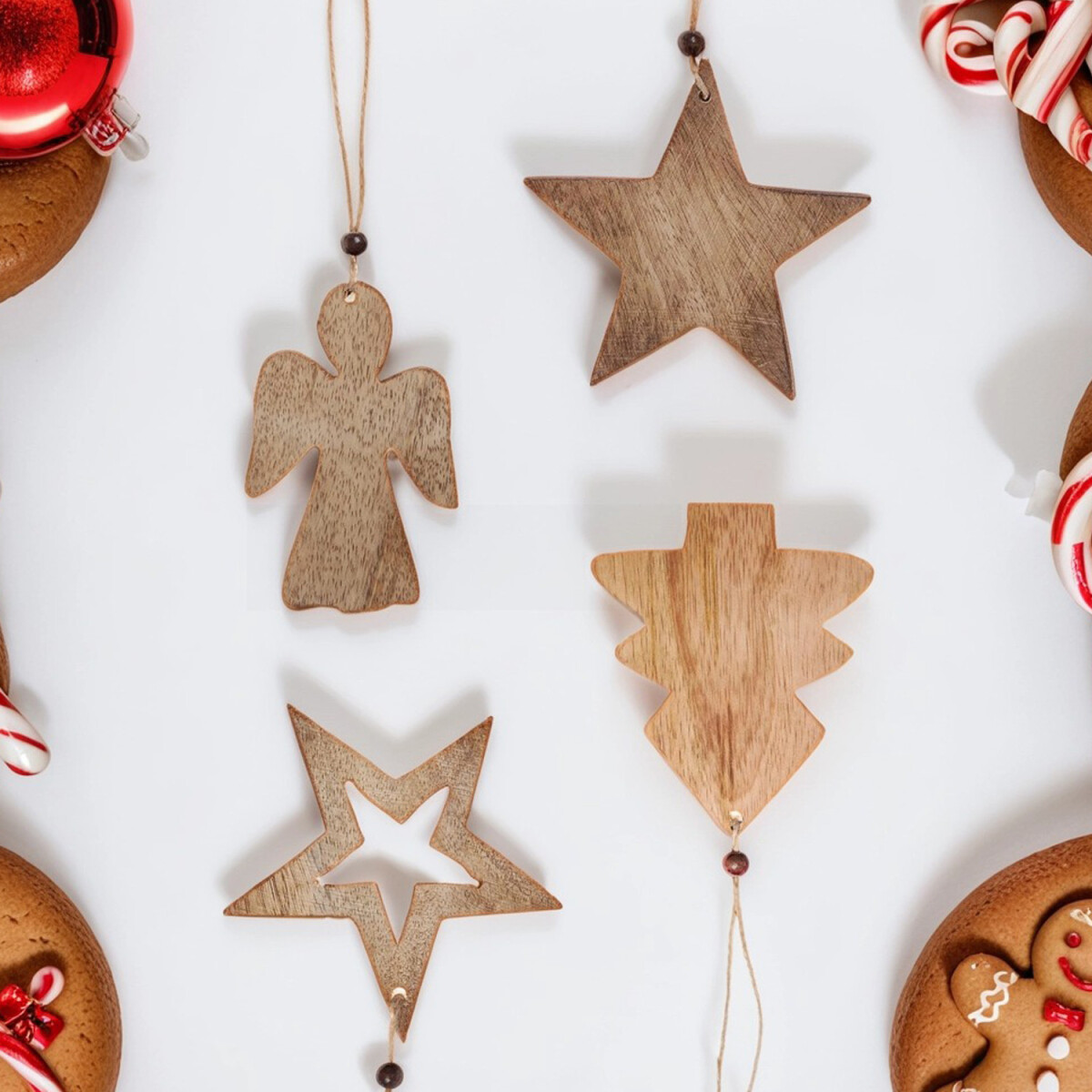 Set of 4 wooden Christmas ornaments