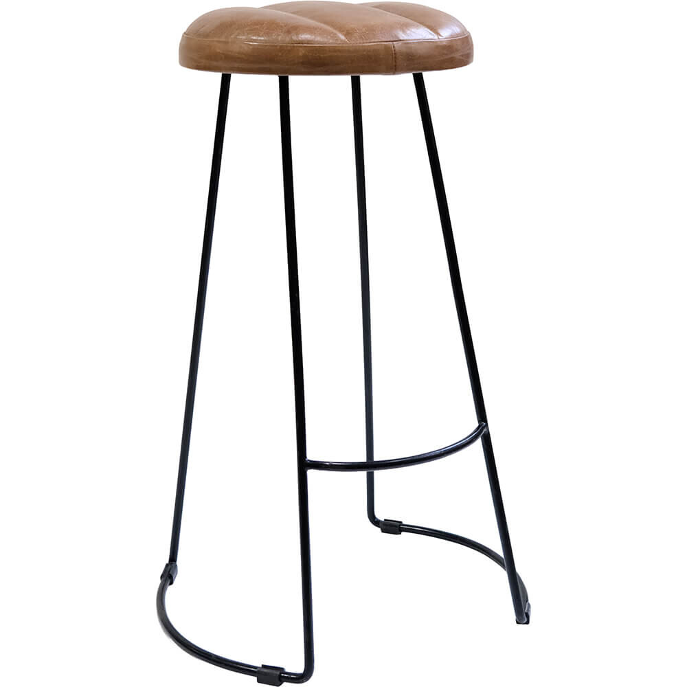 Ray bar stool with a round brown leather box