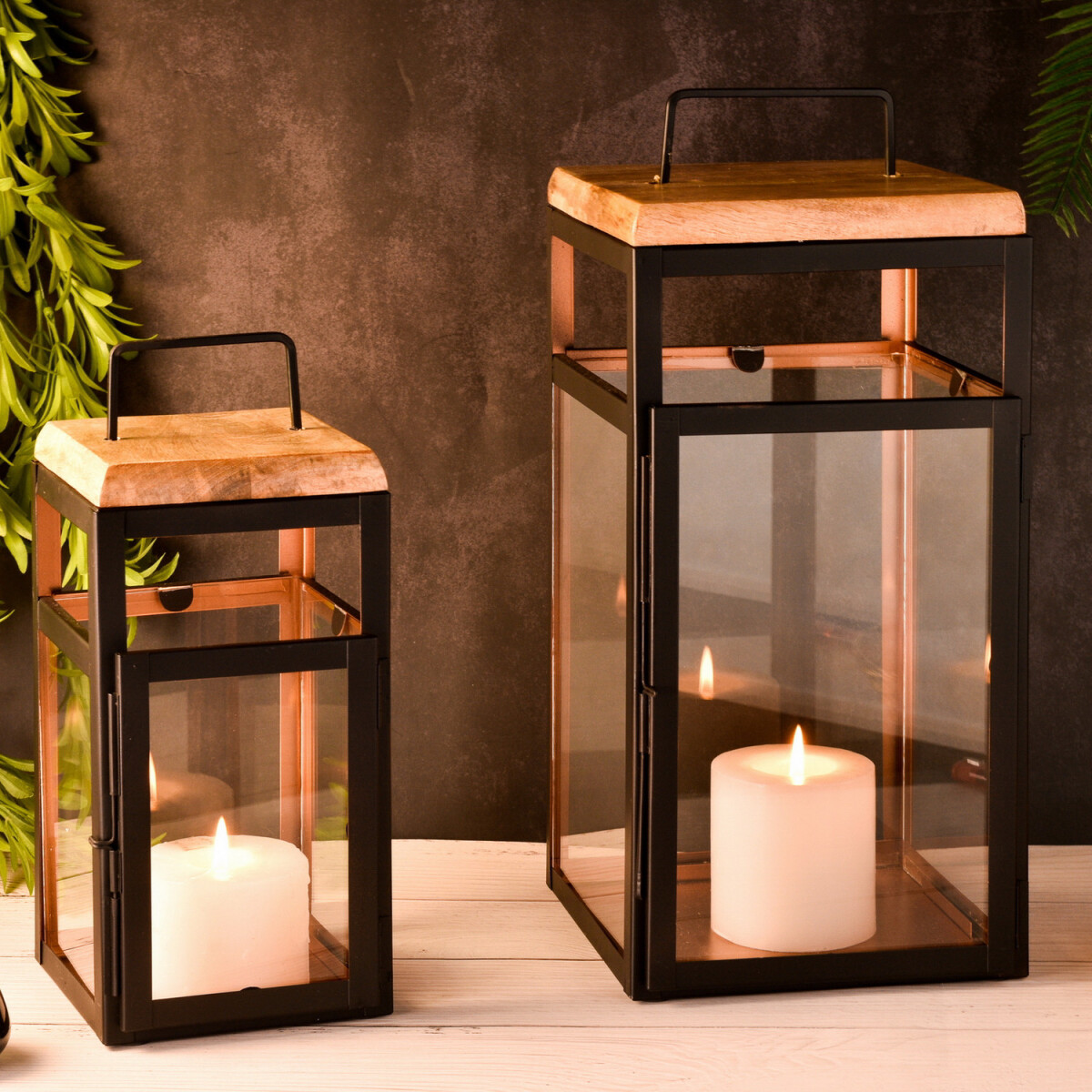 Set of 2 Scandinavian-style balcony and  box
